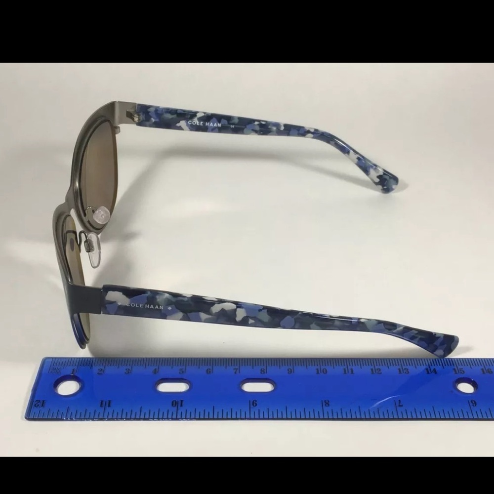Cole Haan CH7025
Sunglasses used in good condition with case - Picture 15 of 15